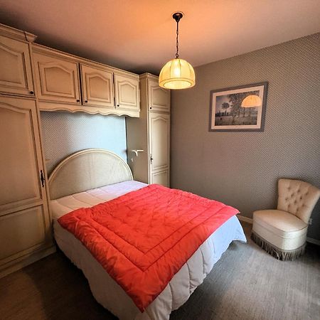 Les Sables-dʼOlonne Appartement T2 Avec Balcon Et Vue Mer, 1Er Etage, Ascenseur, Tv, Cuisine Equipee - Fr-1-197-466 מראה חיצוני תמונה