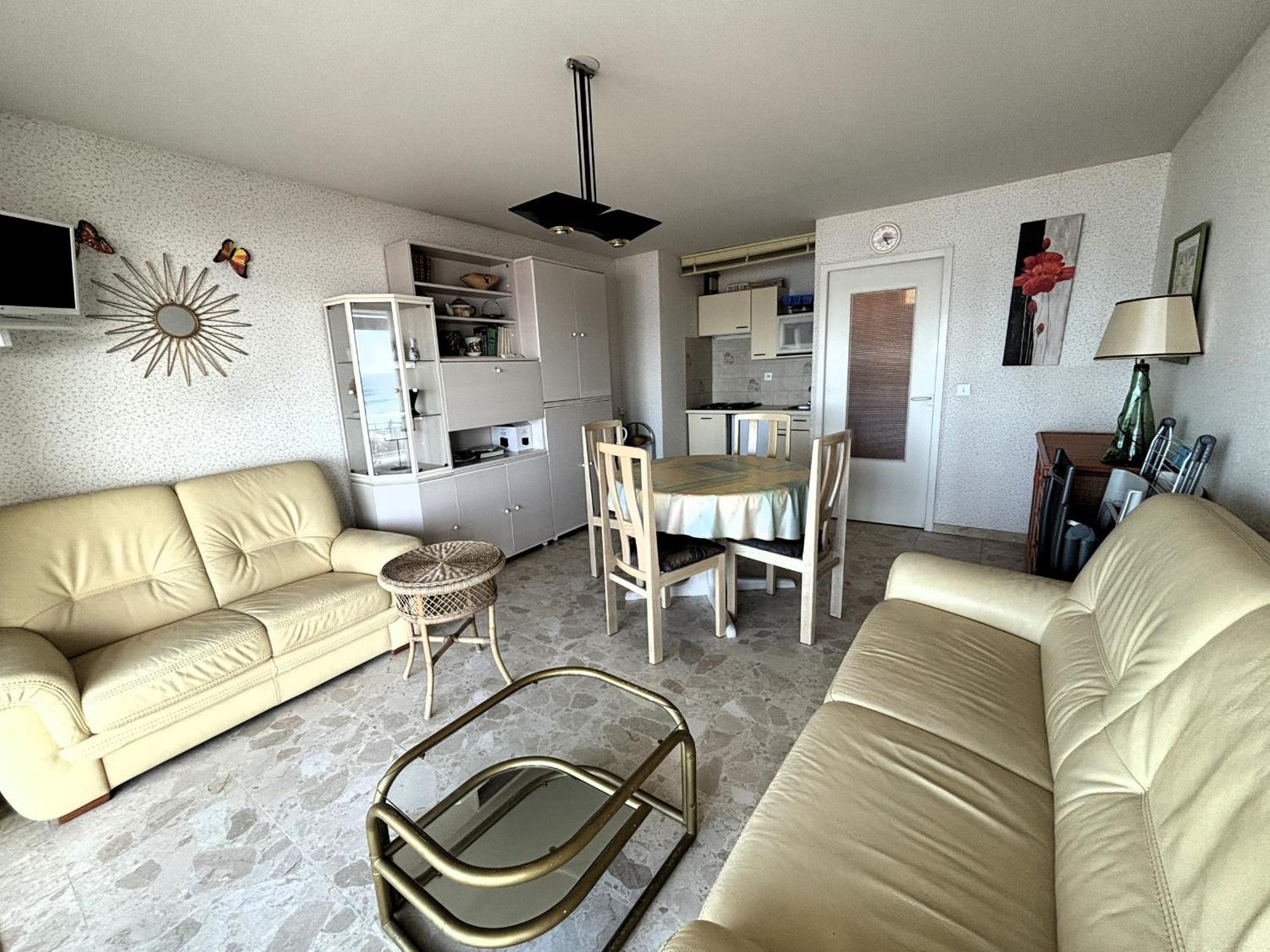 Les Sables-dʼOlonne Appartement T2 Avec Balcon Et Vue Mer, 1Er Etage, Ascenseur, Tv, Cuisine Equipee - Fr-1-197-466 מראה חיצוני תמונה