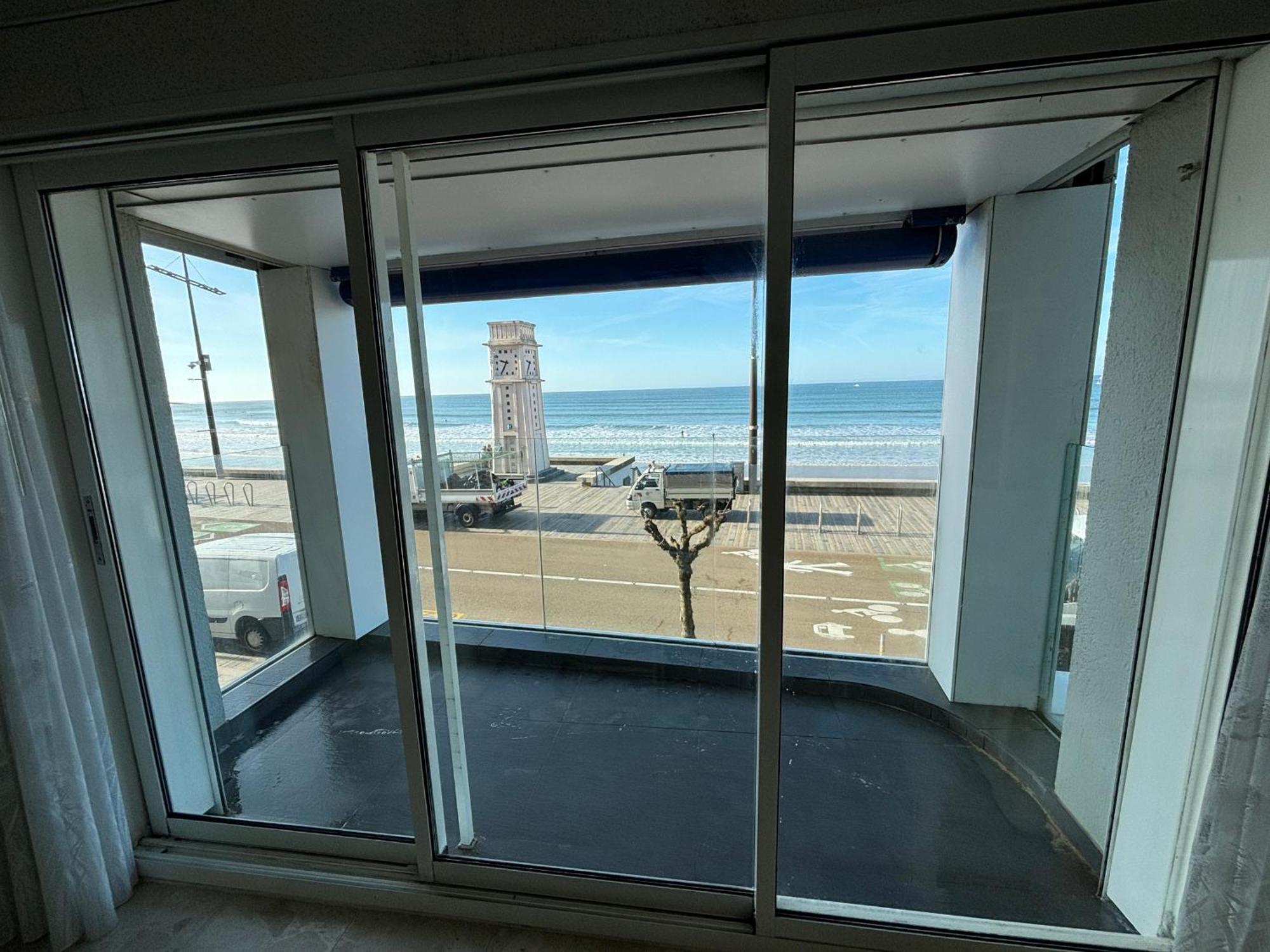 Les Sables-dʼOlonne Appartement T2 Avec Balcon Et Vue Mer, 1Er Etage, Ascenseur, Tv, Cuisine Equipee - Fr-1-197-466 מראה חיצוני תמונה